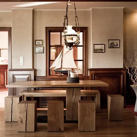 Hotel Strandhof 3*