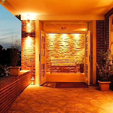 Hotel Strandhof 3*