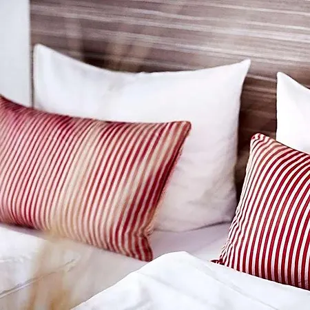 Hotel Strandhof 3*