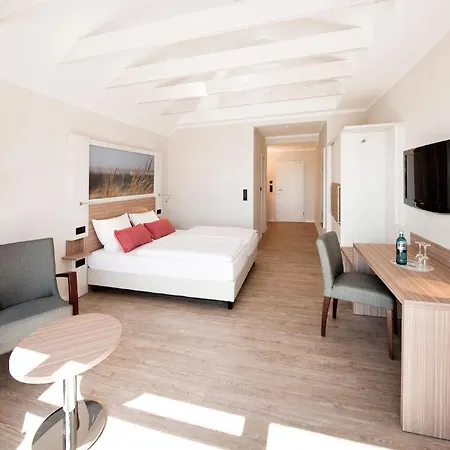 Hotel Strandhof 3*